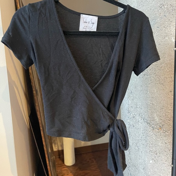 Sadie & Sage Tops - boutique crop top with tie
